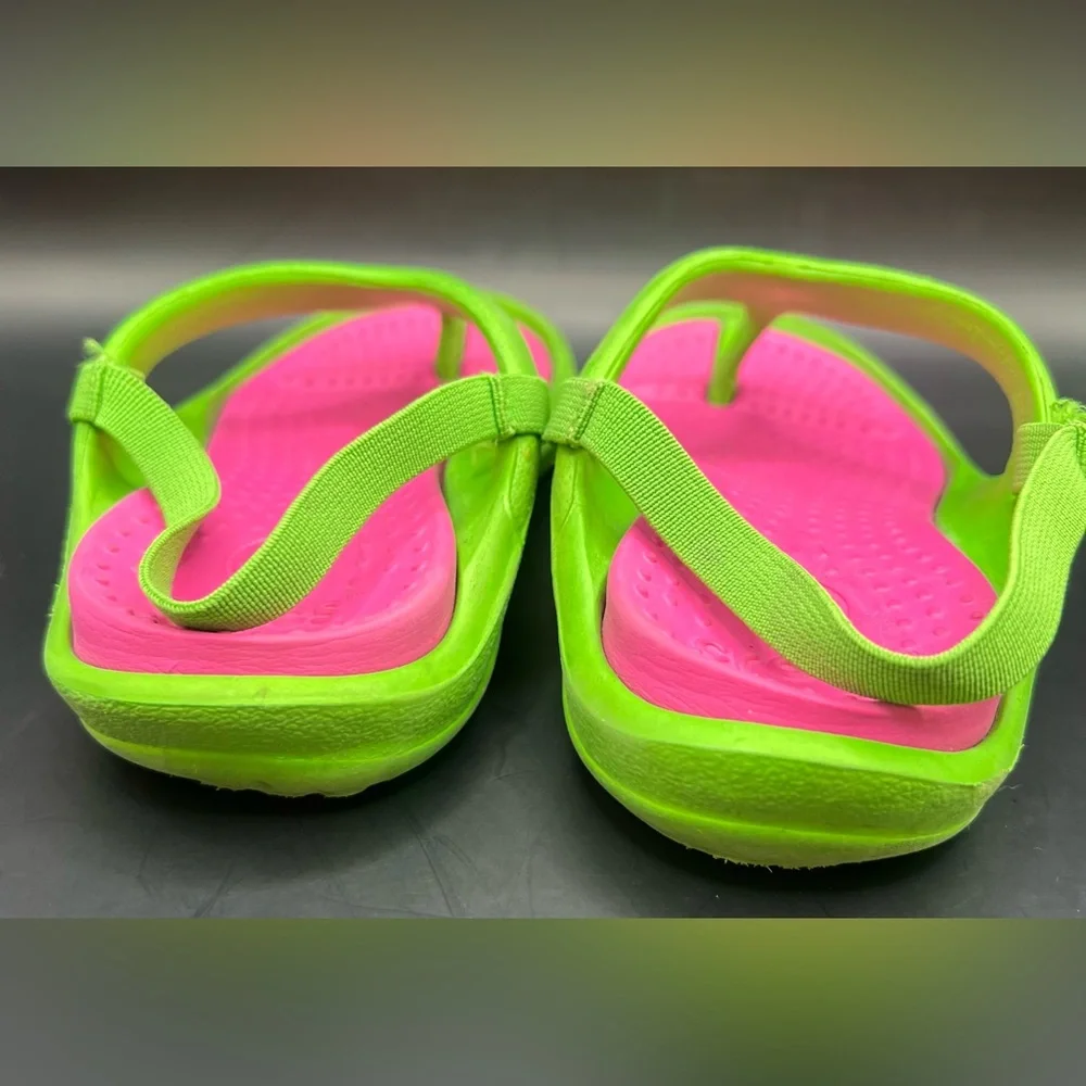 CROCS vibrant green